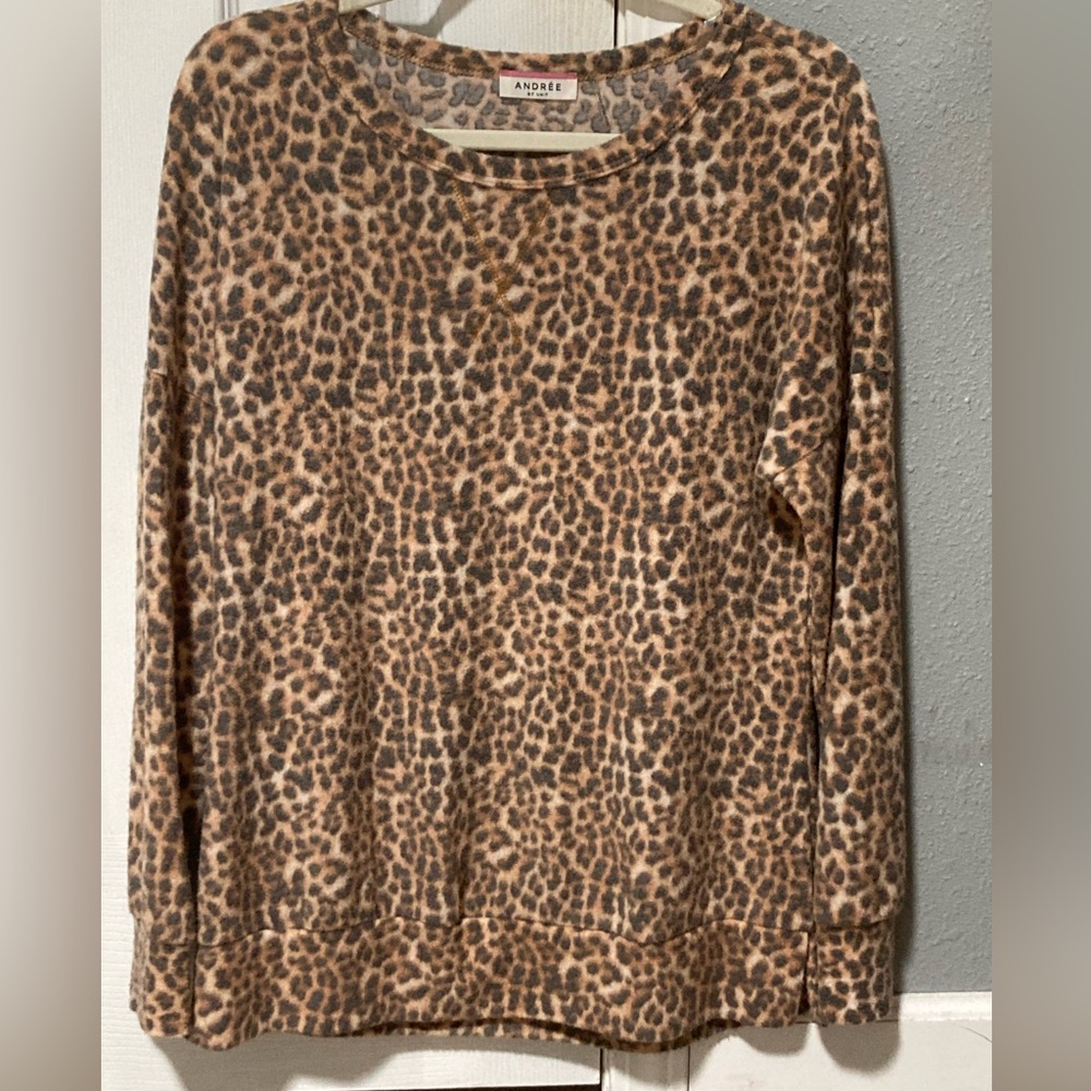 ANDREE BY UNIT Animal Print Sweater